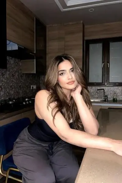 9319099832 High Profile Call Girls Services @Calangute Beach (Goa)