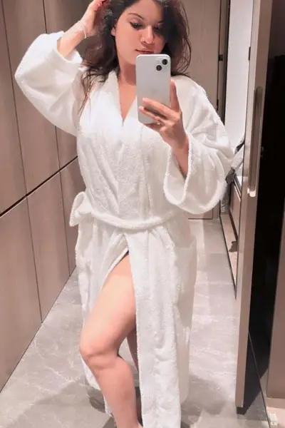 Short ⭐⭐⭐⭐💯Time and Full Time Service Available. ● Hygienic Full A.c Neat & Clean Room Available. IN Hotel 24 Hours Cal
